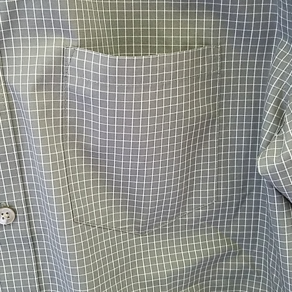 BOGO! Van Heusen, Short Sleeve, Men's Button Down Shirt - Picture 2 of 5